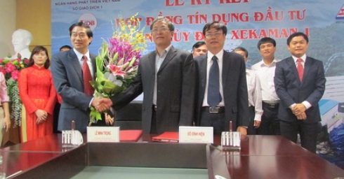 LỄ KÝ KẾT HỢP ĐỒNG TÍN DỤNG ĐẦU TƯ CHO DỰ ÁN THỦY ĐIỆN XEKAMAN 1