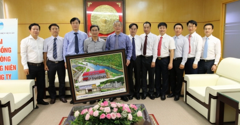 CÔNG TY CP ĐIỆN VIỆT LÀO GHI NHẬN NHỮNG ĐÓNG GÓP ĐỐI VỚI CÔNG TÁC XÂY DỰNG VÀ HOÀN THÀNH NHÀ MÁY THỦY ĐIỆN XEKAMAN1 VÀ NHÀ MÁY THỦY ĐIỆN XEKAMAN XANXAY