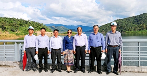 ỦY BAN KINH TẾ CÔNG NGHỆ VÀ MÔI TRƯỜNG - QUỐC HỘI NƯỚC CHDCND LÀO GỬI THƯ CÁM ƠN ĐẾN CHỦ TỊCH HỘI ĐỒNG QUẢN TRỊ CÔNG TY CỔ PHẦN ĐIỆN VIỆT LÀO